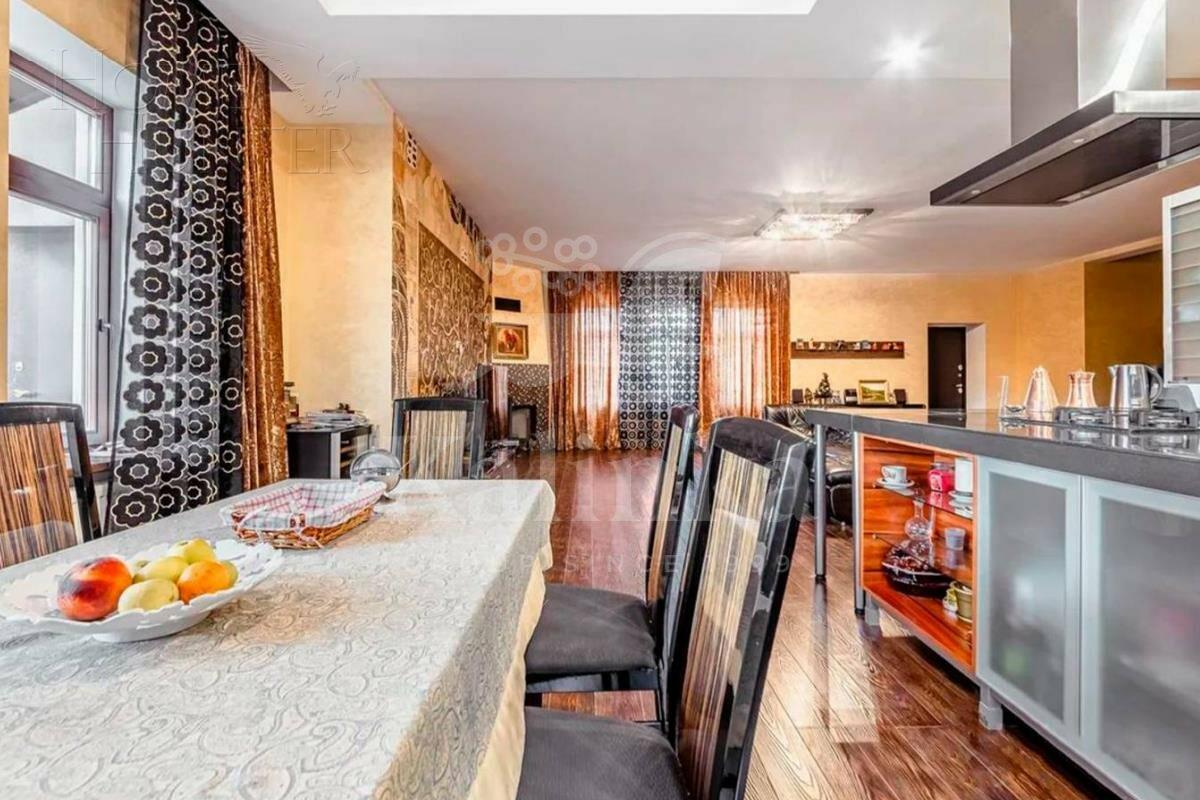 2-этажный коттедж 370 м² с отделкой