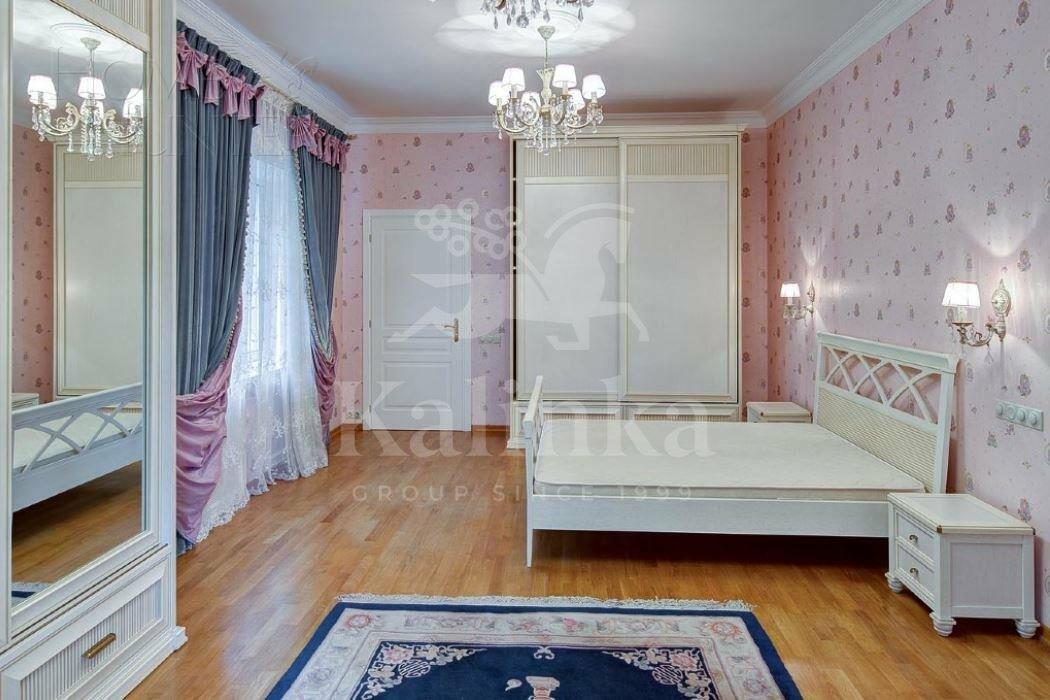 2-этажный коттедж 850 м² с отделкой