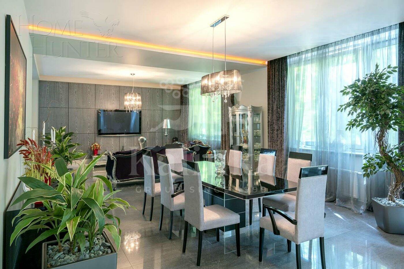 2-этажный коттедж 1 518 м² с отделкой