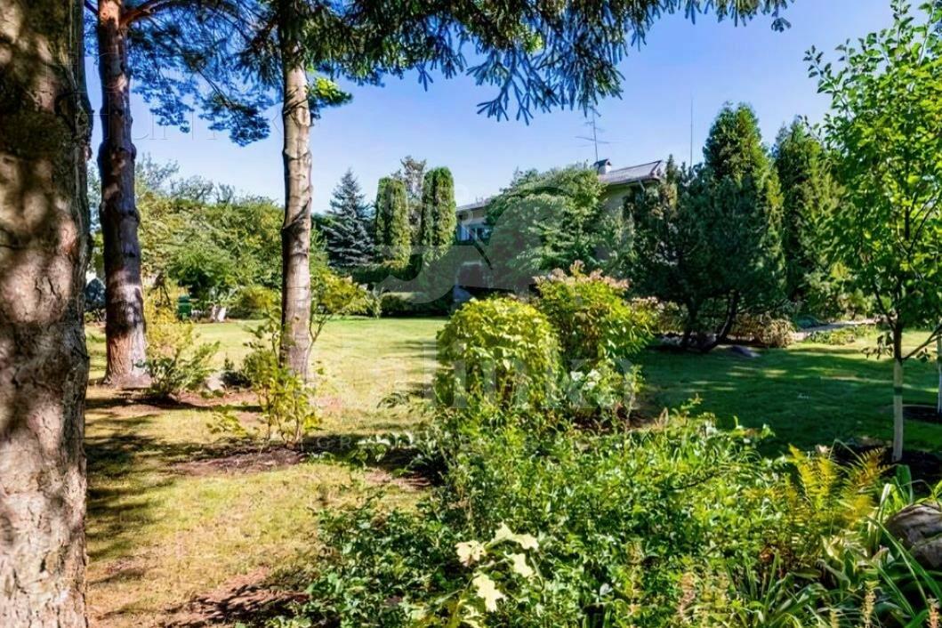 3-этажный коттедж 600 м² с отделкой