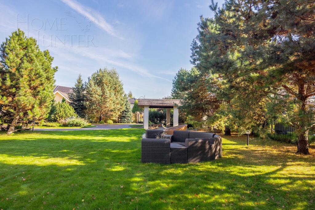 3-этажный коттедж 700 м² с отделкой