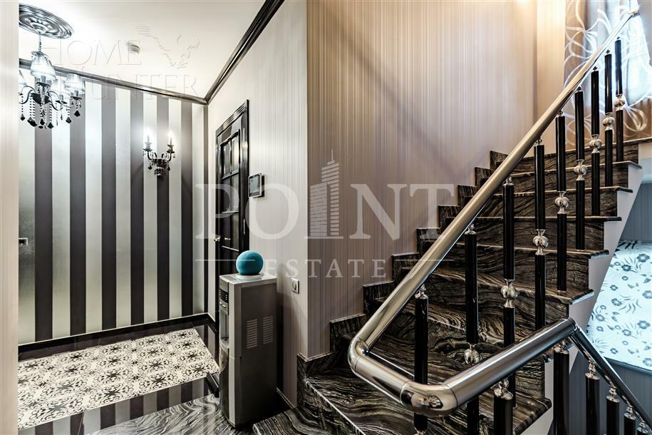 3-этажный таунхаус 293 м² с отделкой