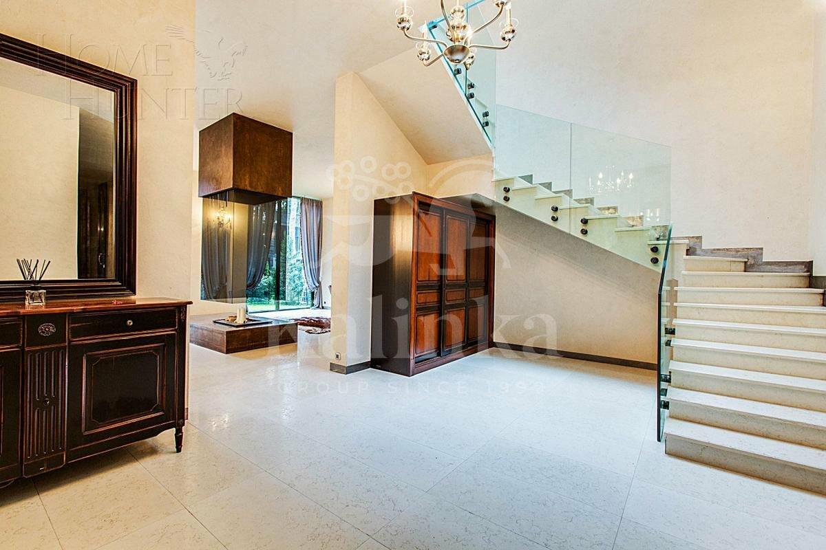 2-этажный коттедж 580 м² с отделкой