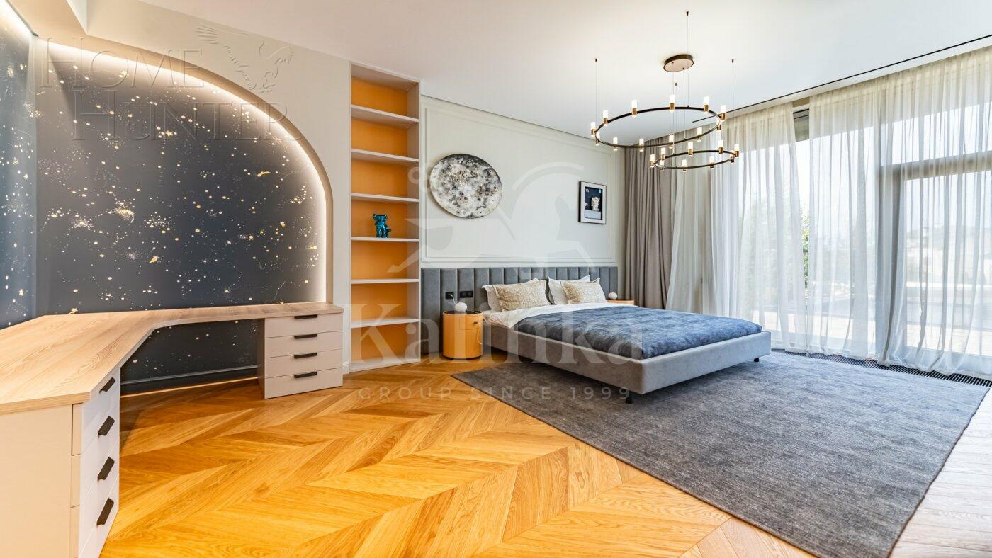 2-этажный коттедж 1 250 м² с отделкой