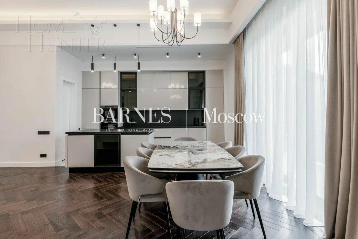 1-этажный коттедж 990 м² с отделкой