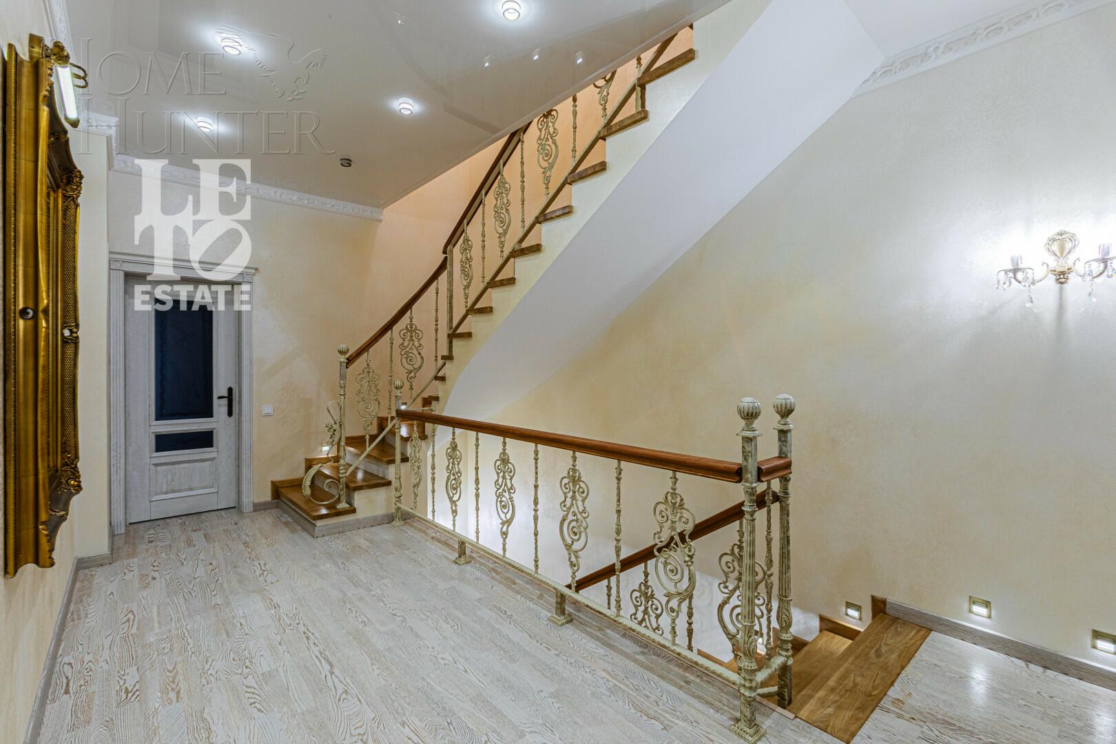 2-этажный таунхаус 251.7 м² с отделкой