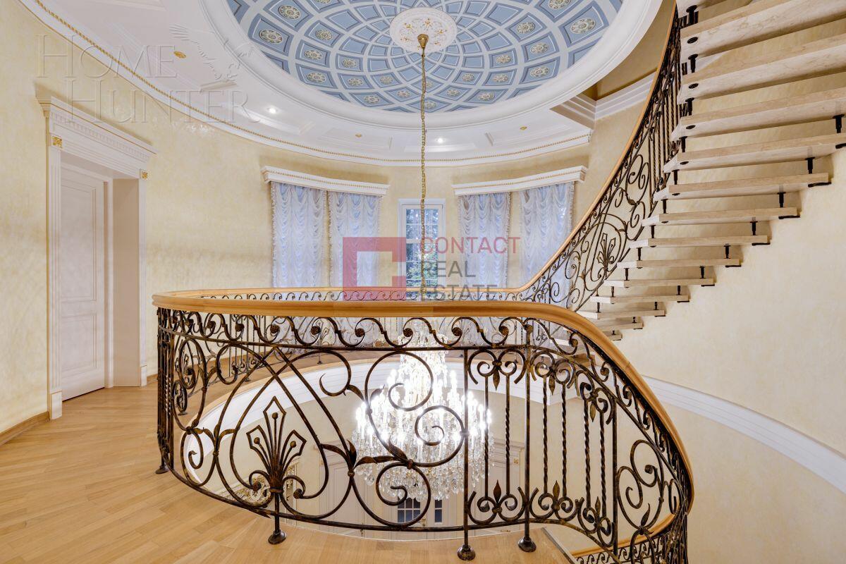 2-этажный коттедж 1 250 м² с отделкой