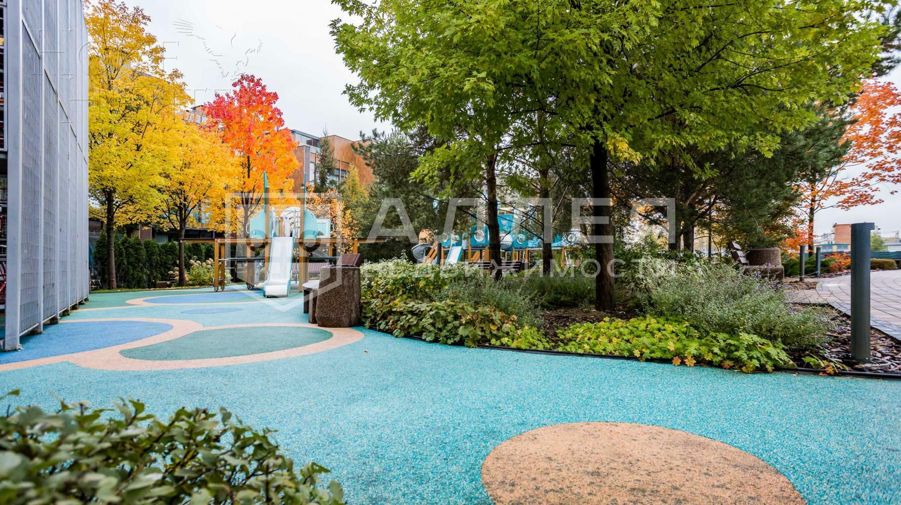 3-этажный таунхаус 238 м² без отделки