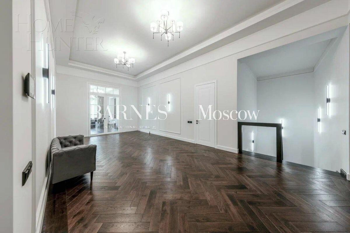 1-этажный коттедж 990 м² с отделкой