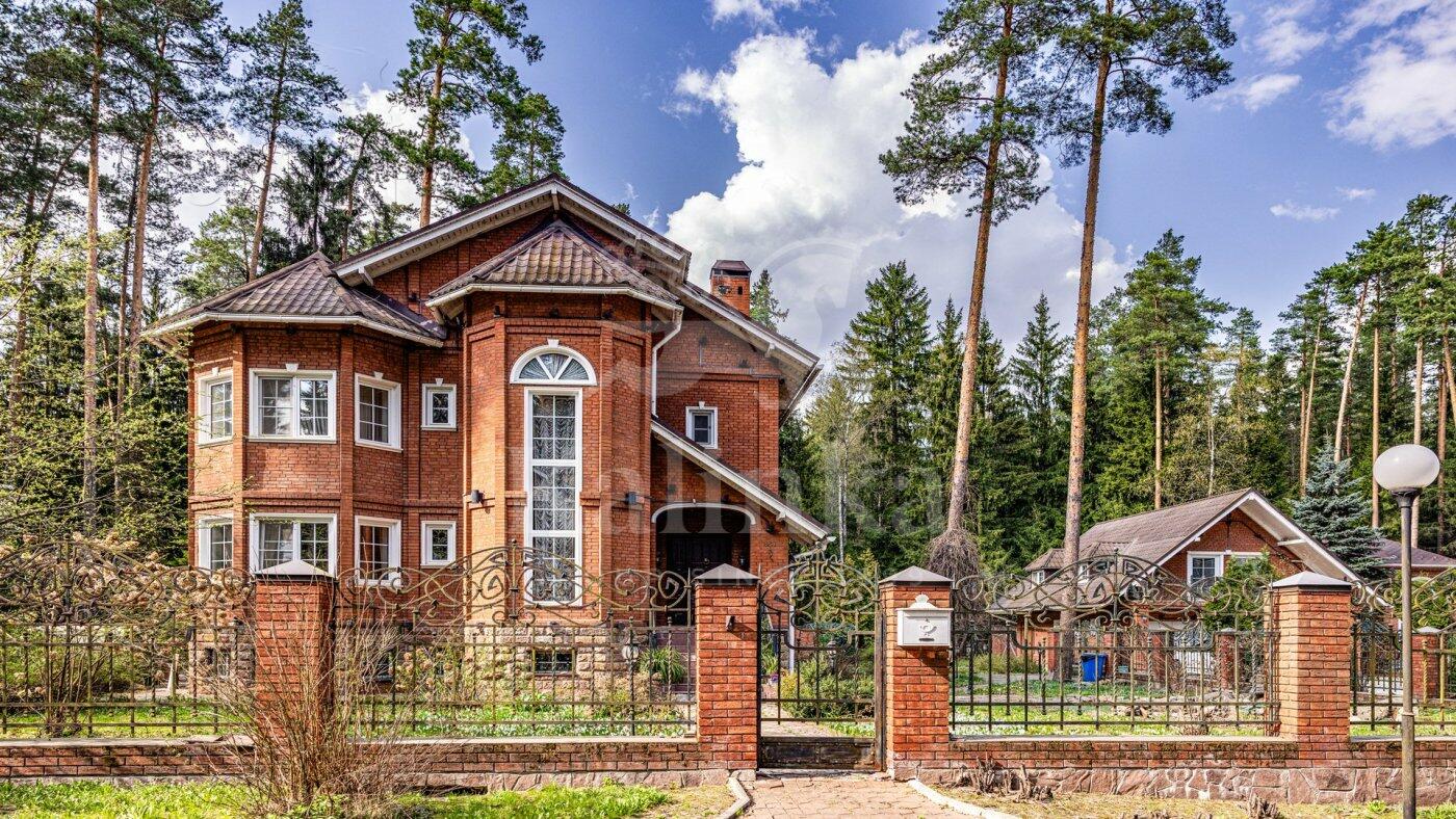 2-этажный коттедж 654 м² с отделкой