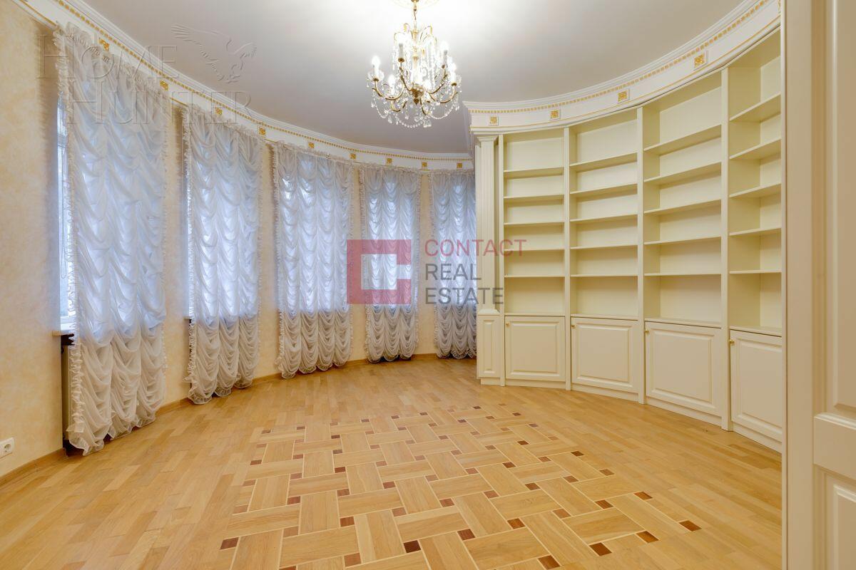 2-этажный коттедж 1 250 м² с отделкой
