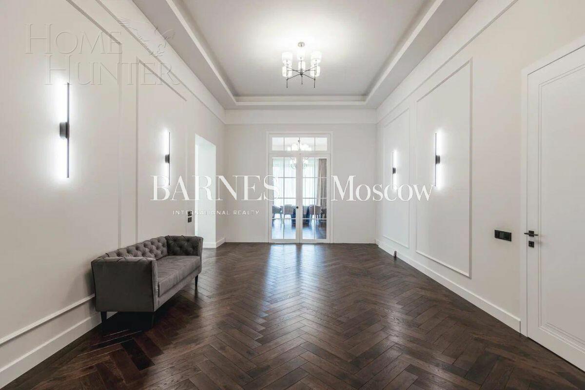 1-этажный коттедж 990 м² с отделкой