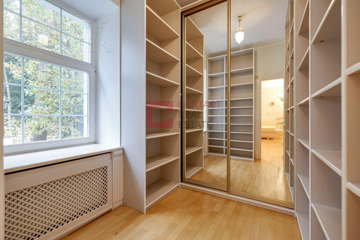 2-этажный коттедж 1 250 м² с отделкой