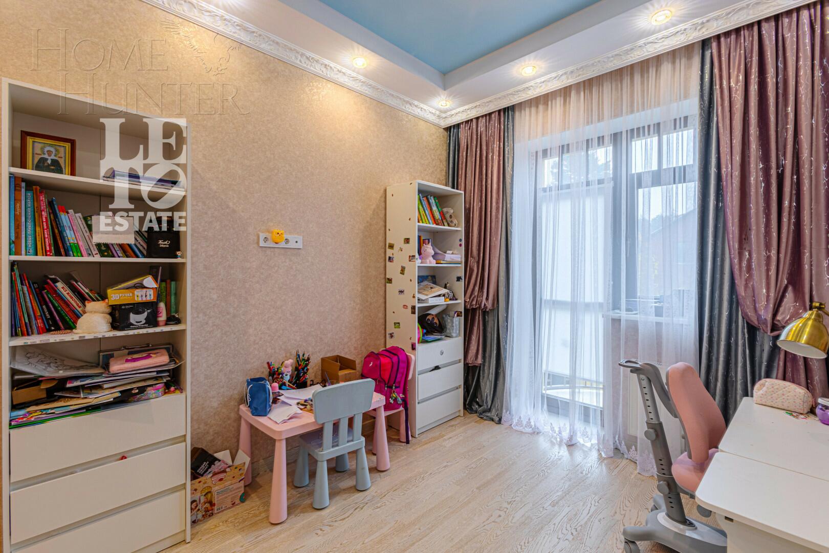 2-этажный таунхаус 251.7 м² с отделкой