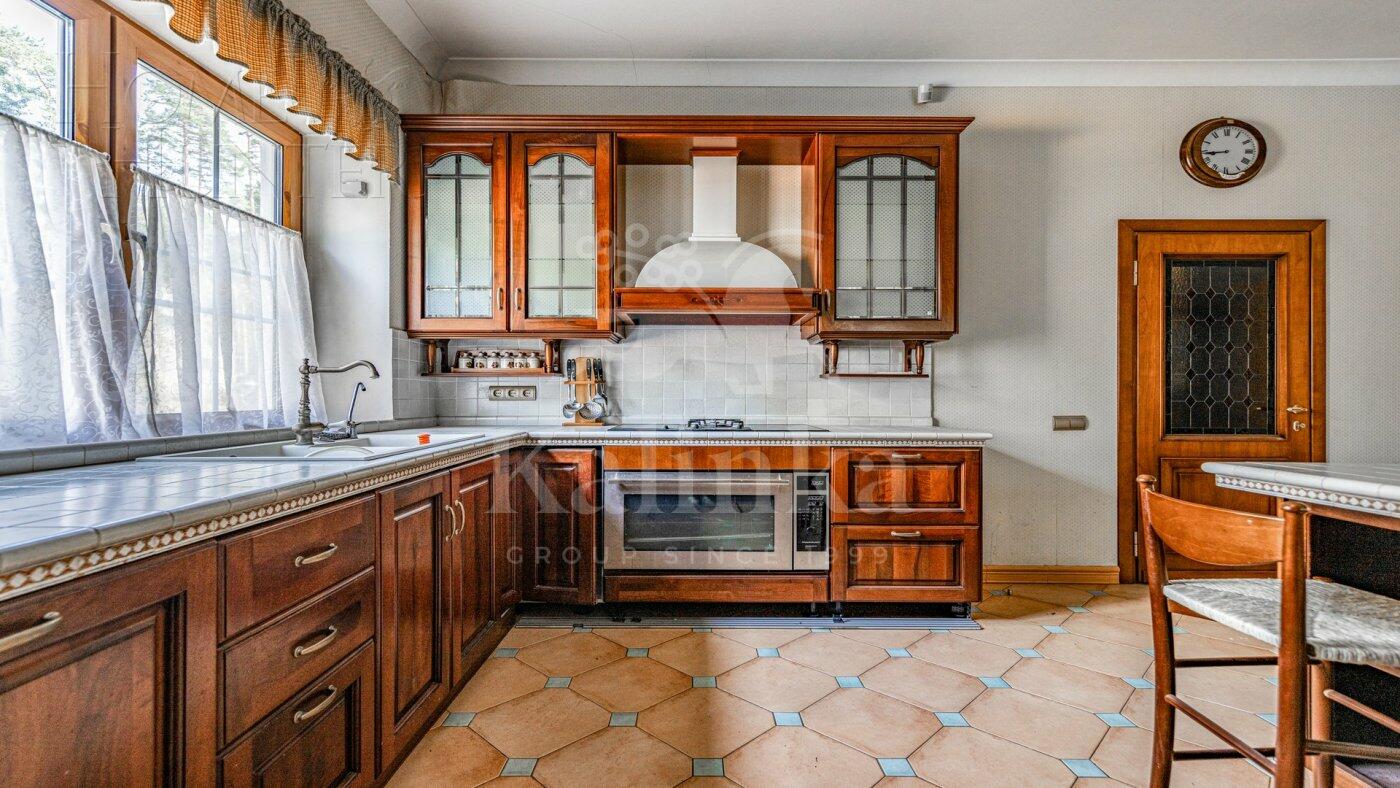 2-этажный коттедж 654 м² с отделкой