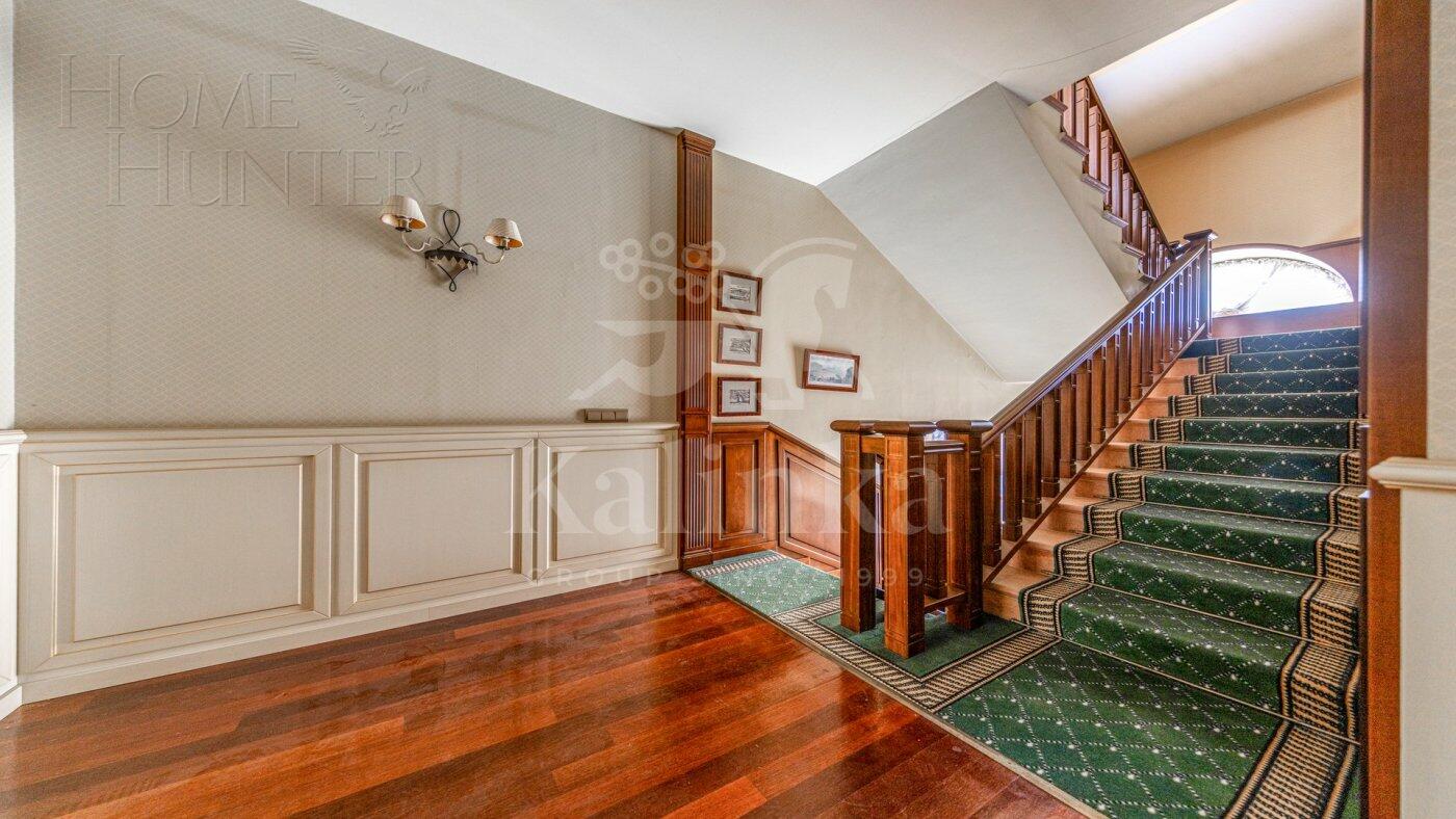 2-этажный коттедж 654 м² с отделкой