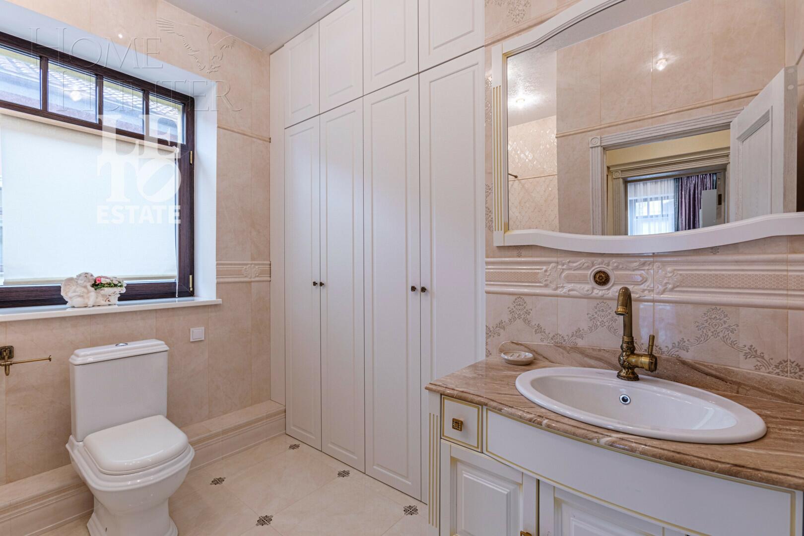 2-этажный таунхаус 251.7 м² с отделкой