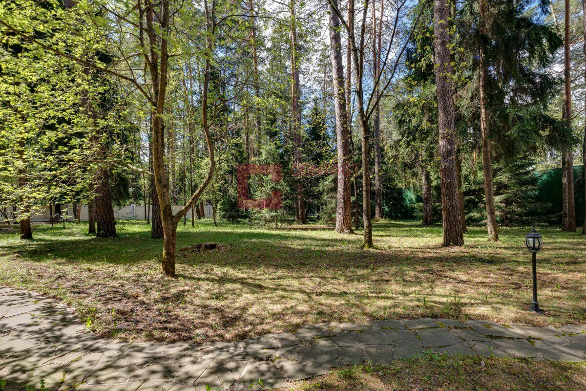 2-этажный коттедж 1 250 м² с отделкой