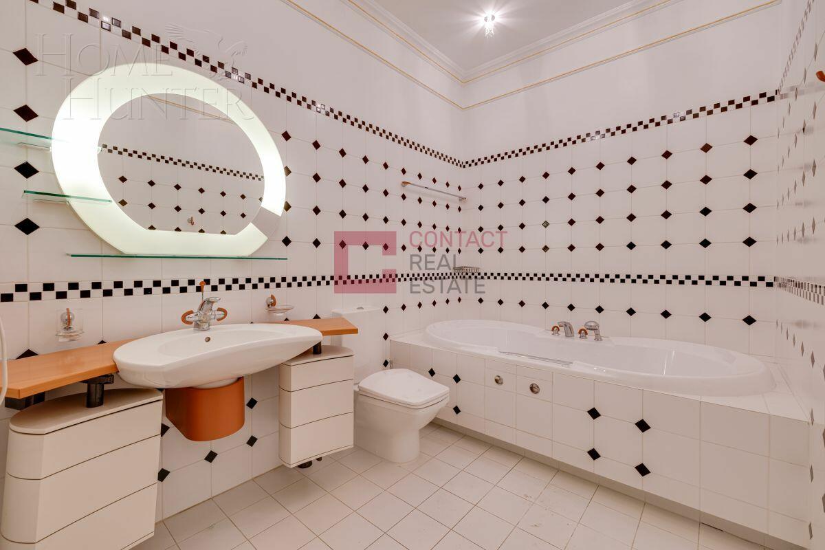 2-этажный коттедж 1 250 м² с отделкой