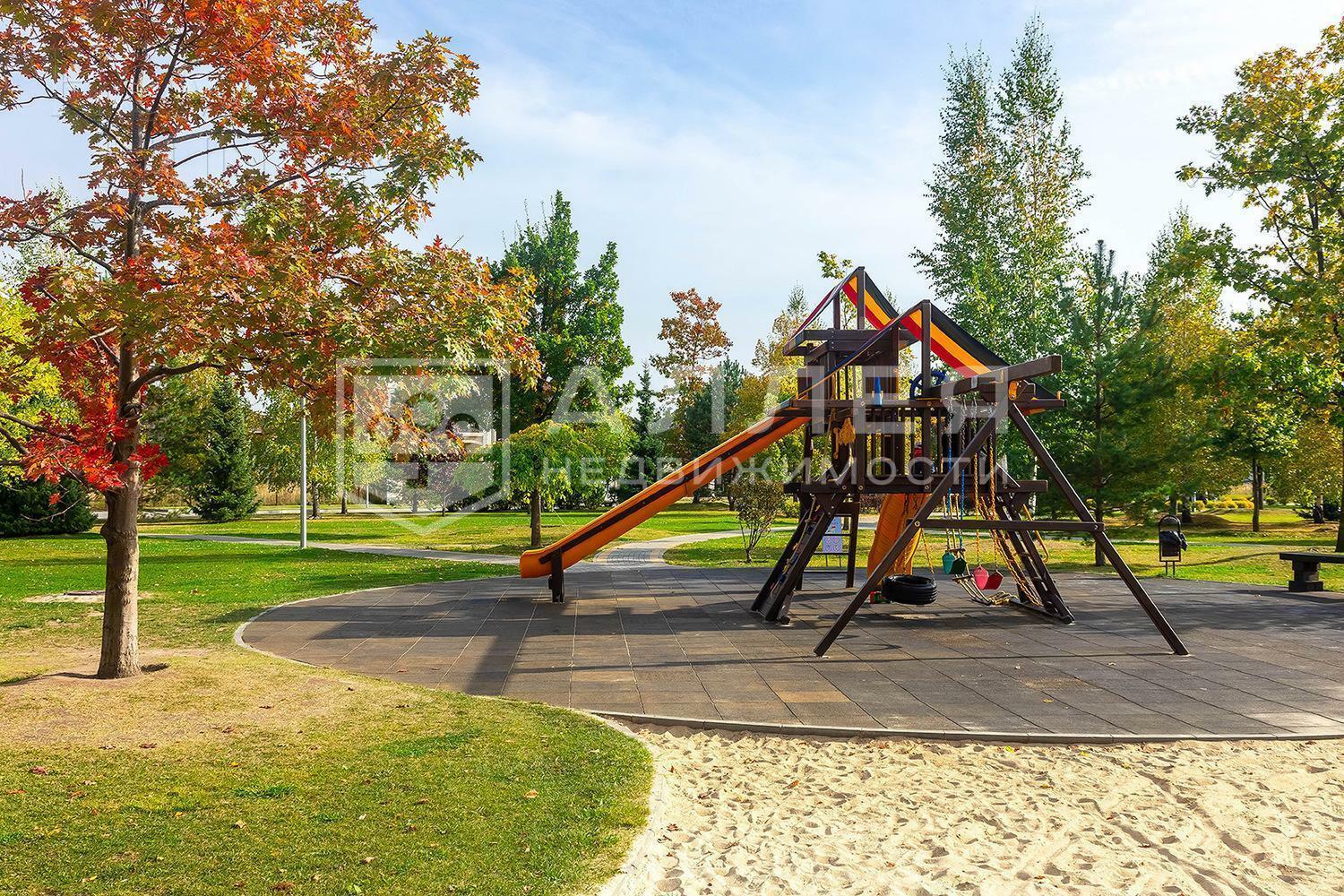 2-этажный коттедж 240 м² с отделкой