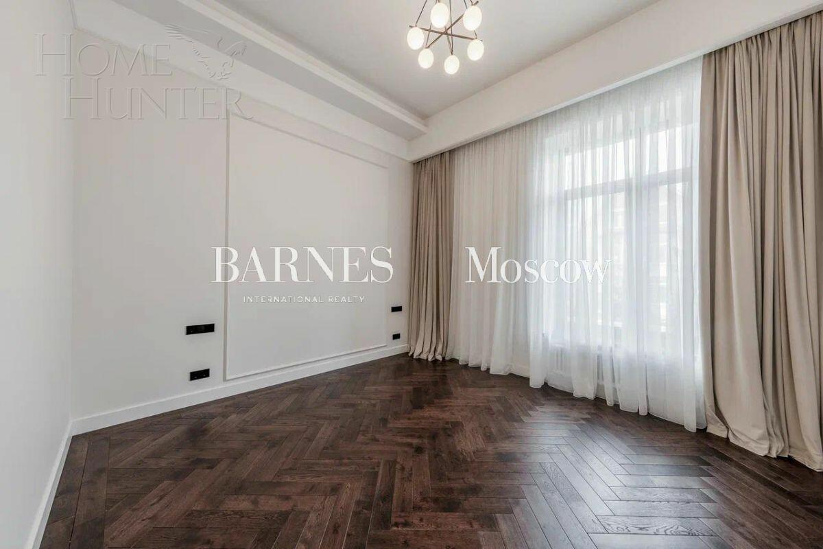 1-этажный коттедж 990 м² с отделкой