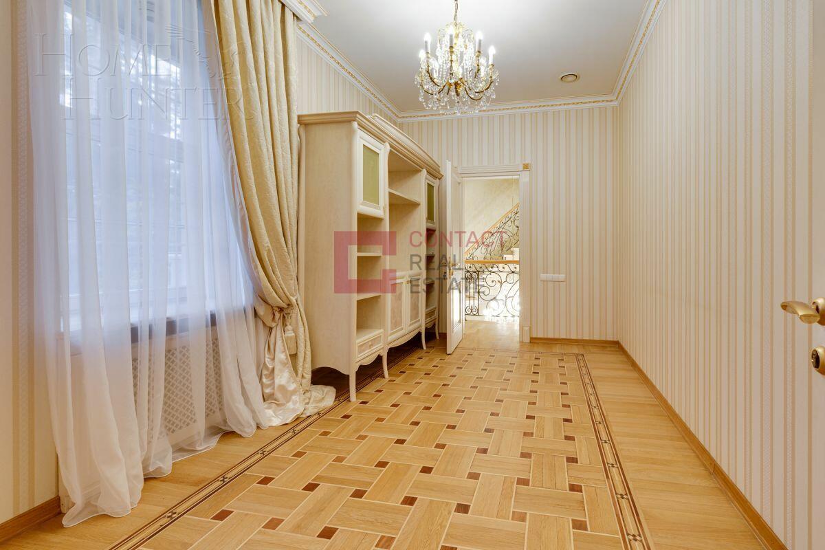 2-этажный коттедж 1 250 м² с отделкой