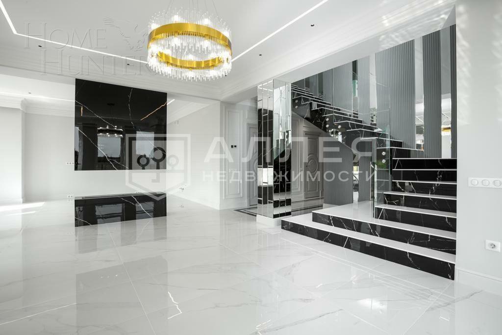 2-этажный коттедж 240 м² с отделкой