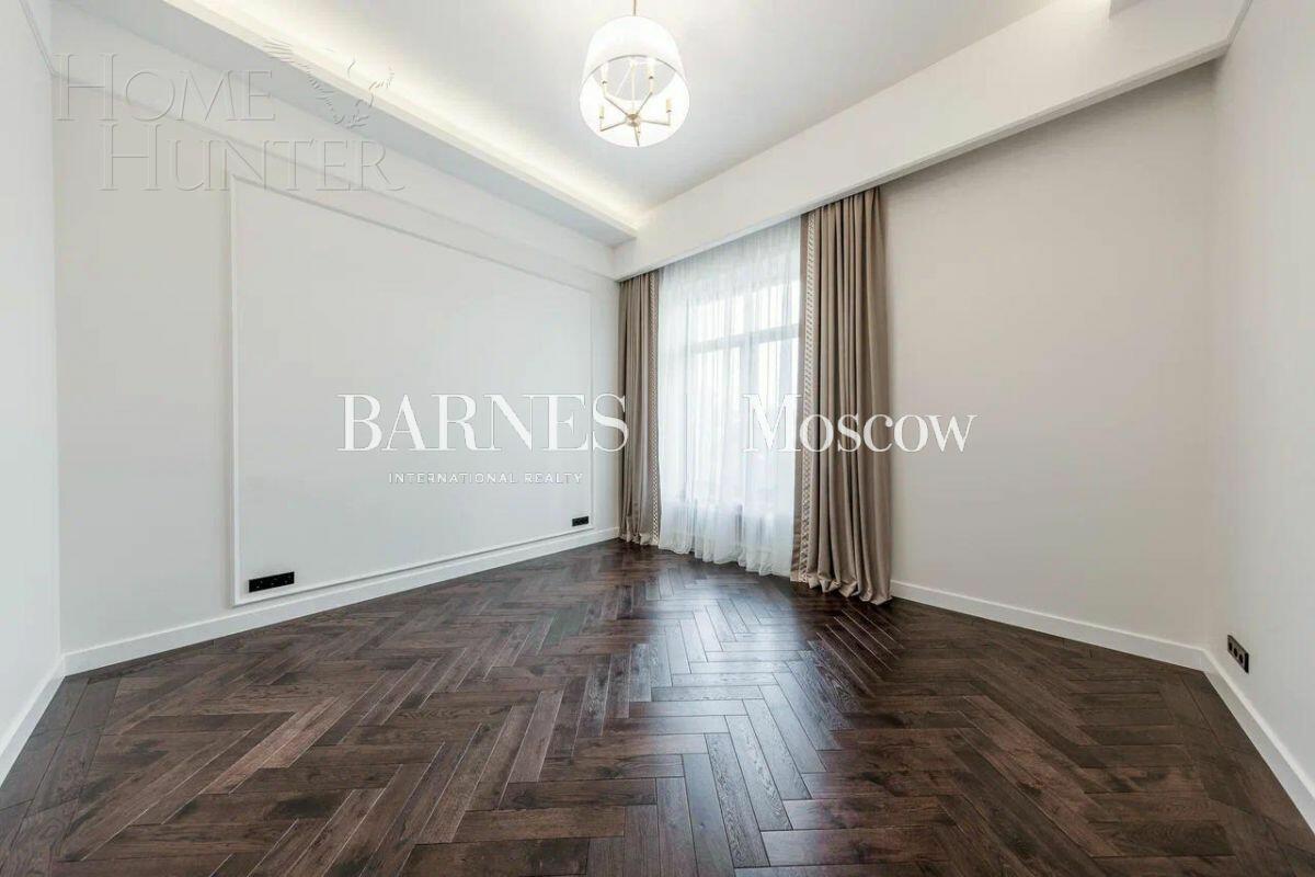 1-этажный коттедж 990 м² с отделкой