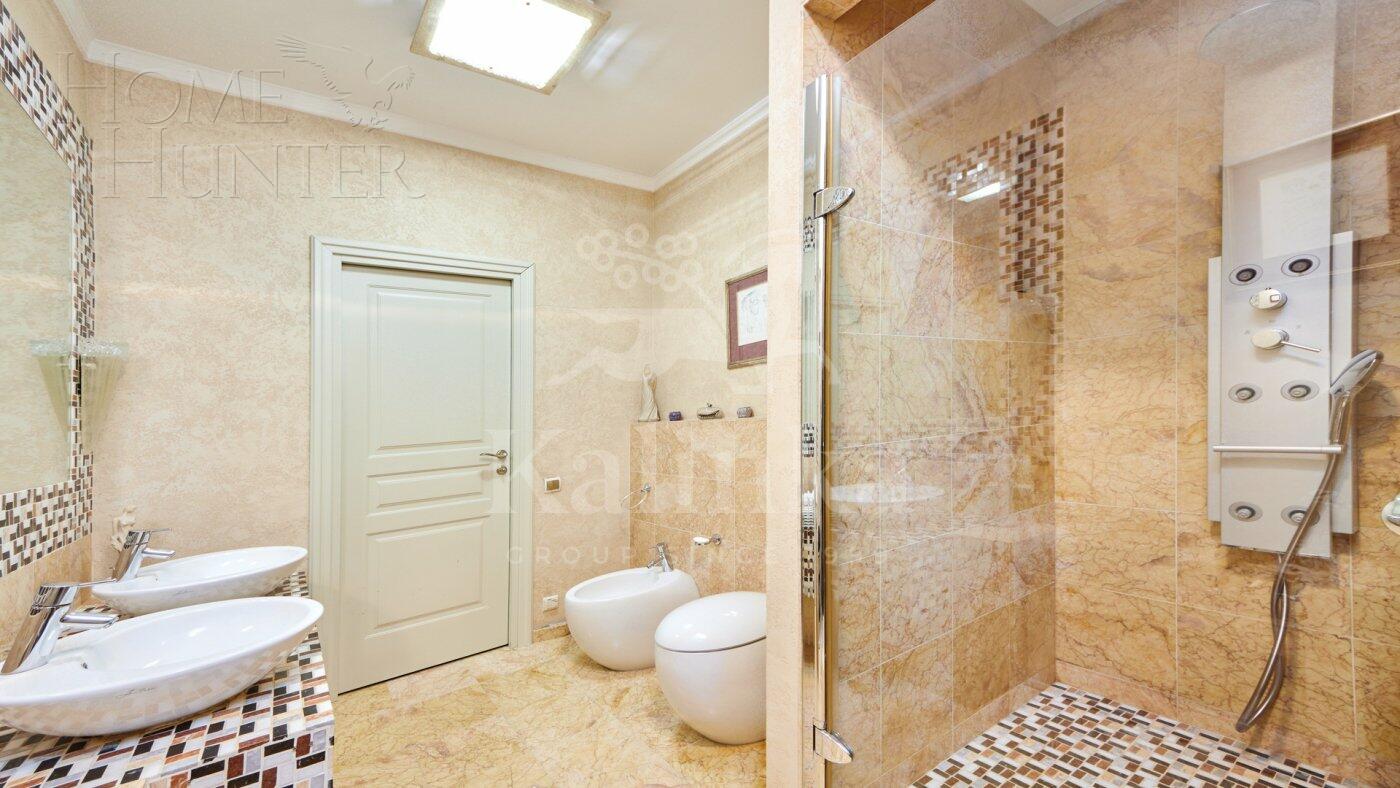 4-КОМН. КВАРТИРА С ОТДЕЛКОЙ 146.9 М² НА 2 ЭТАЖЕ