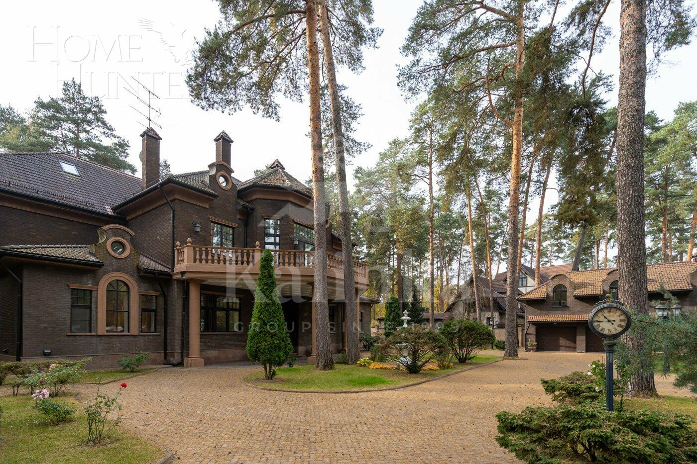 2-этажный коттедж 1 400 м² с отделкой