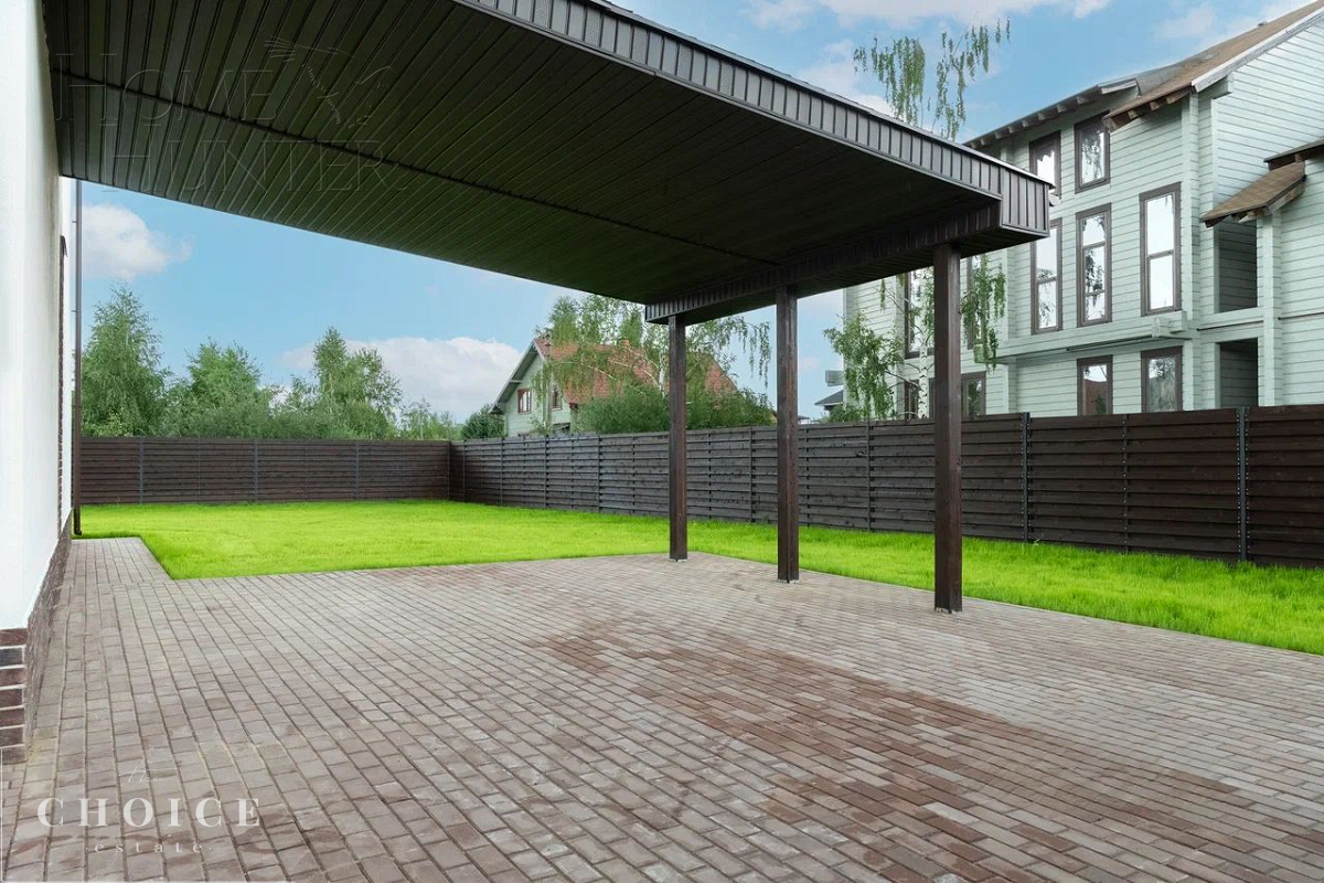 2-этажный коттедж 240 м² с отделкой