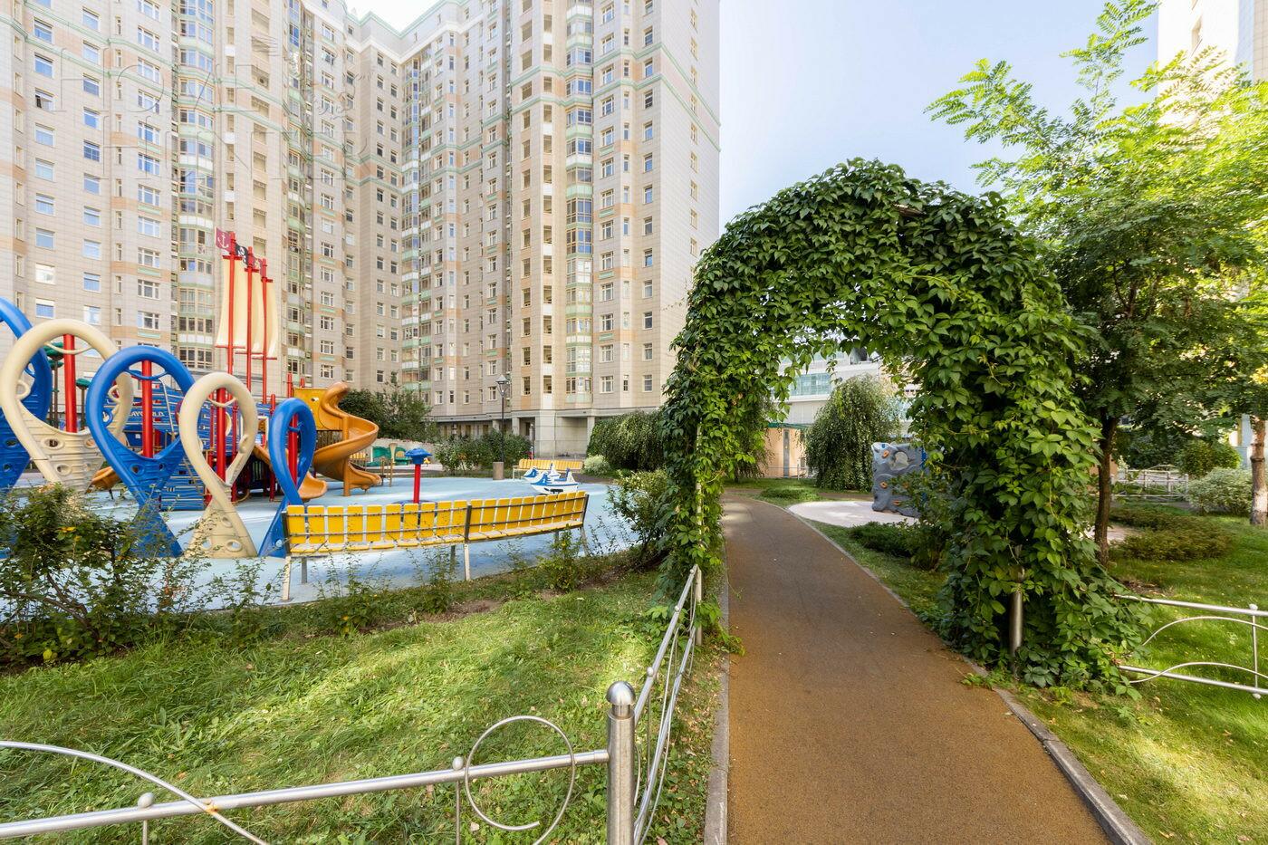 4-КОМН. КВАРТИРА С ОТДЕЛКОЙ 140 М² НА 11 ЭТАЖЕ