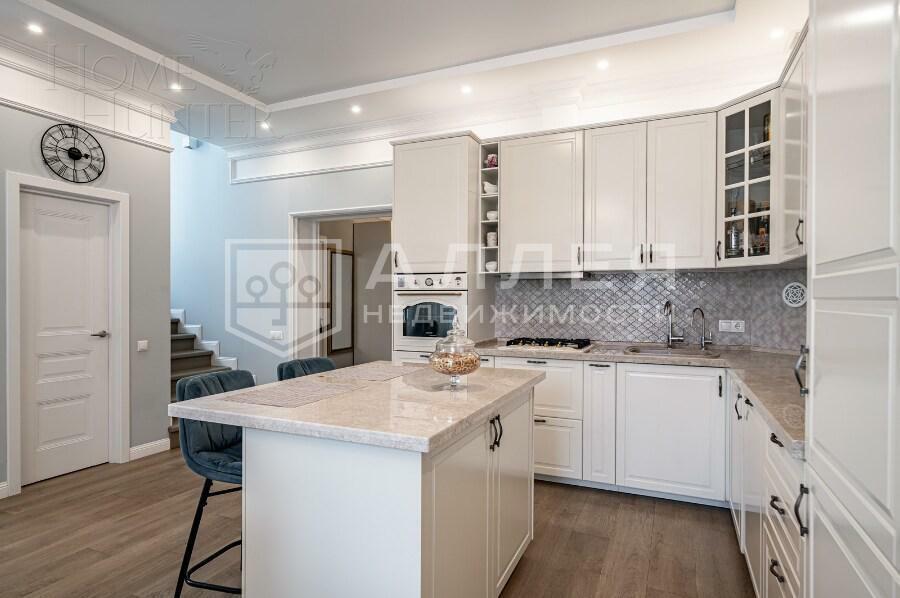 2-этажный коттедж 360 м² с отделкой