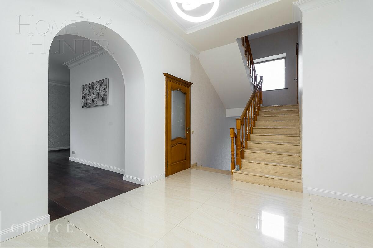 2-этажный коттедж 450 м² с отделкой