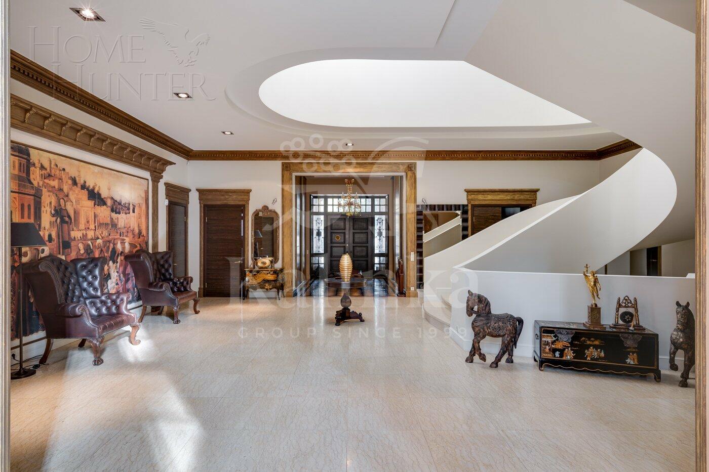 2-этажный коттедж 1 400 м² с отделкой