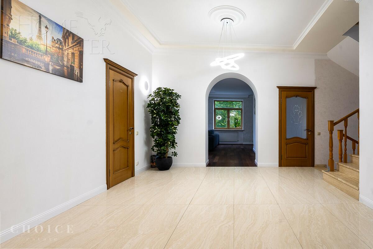 2-этажный коттедж 450 м² с отделкой