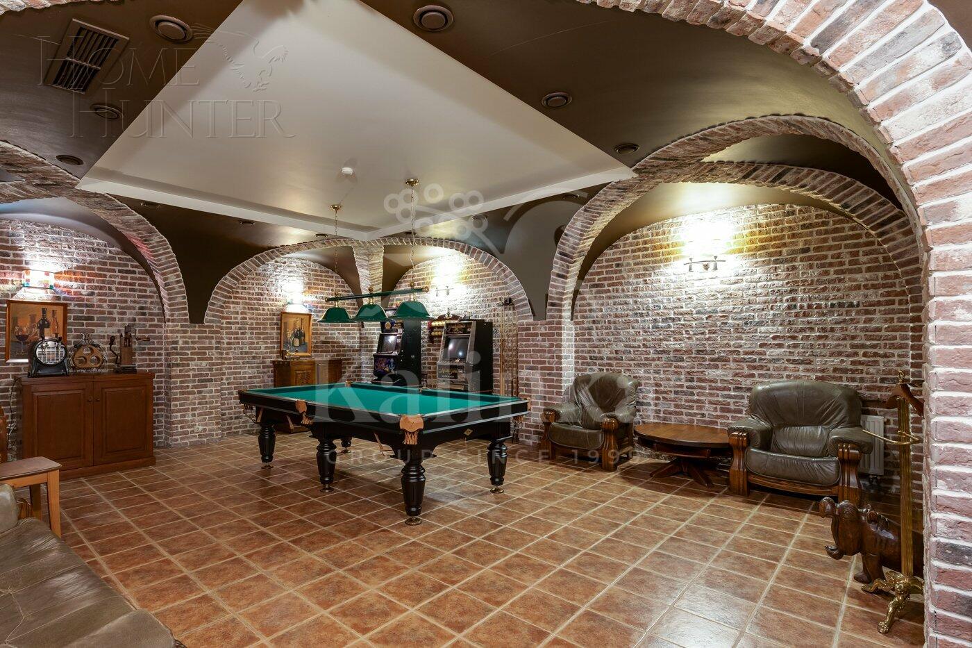 2-этажный коттедж 1 400 м² с отделкой