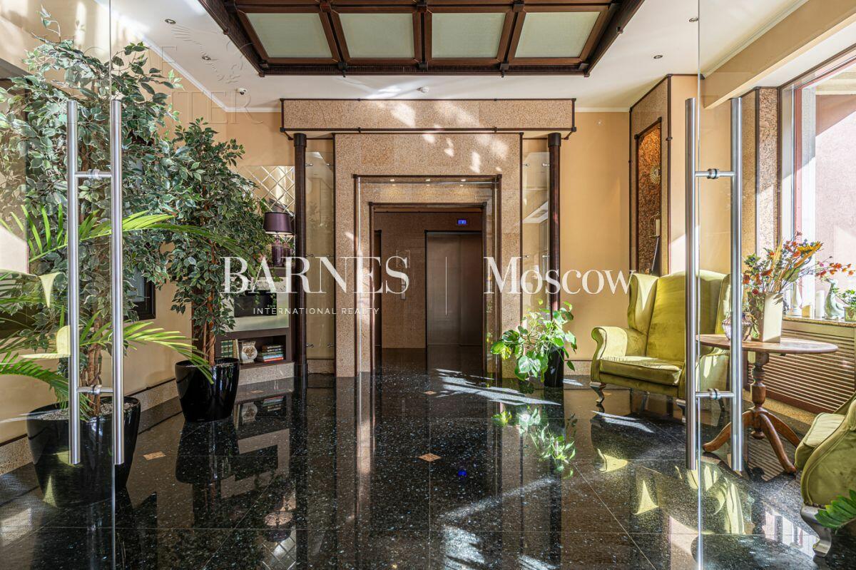 4-КОМН. КВАРТИРА С ОТДЕЛКОЙ 190 М² НА 3 ЭТАЖЕ