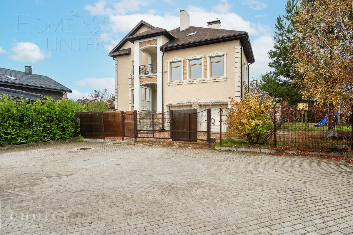 2-этажный коттедж 450 м² с отделкой