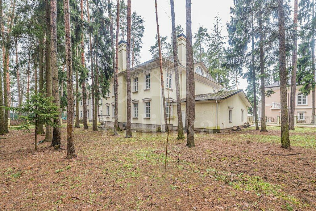 2-этажный коттедж 704 м² без отделки