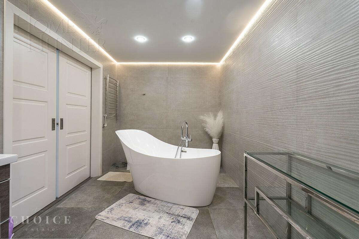 2-этажный коттедж 280 м² с отделкой