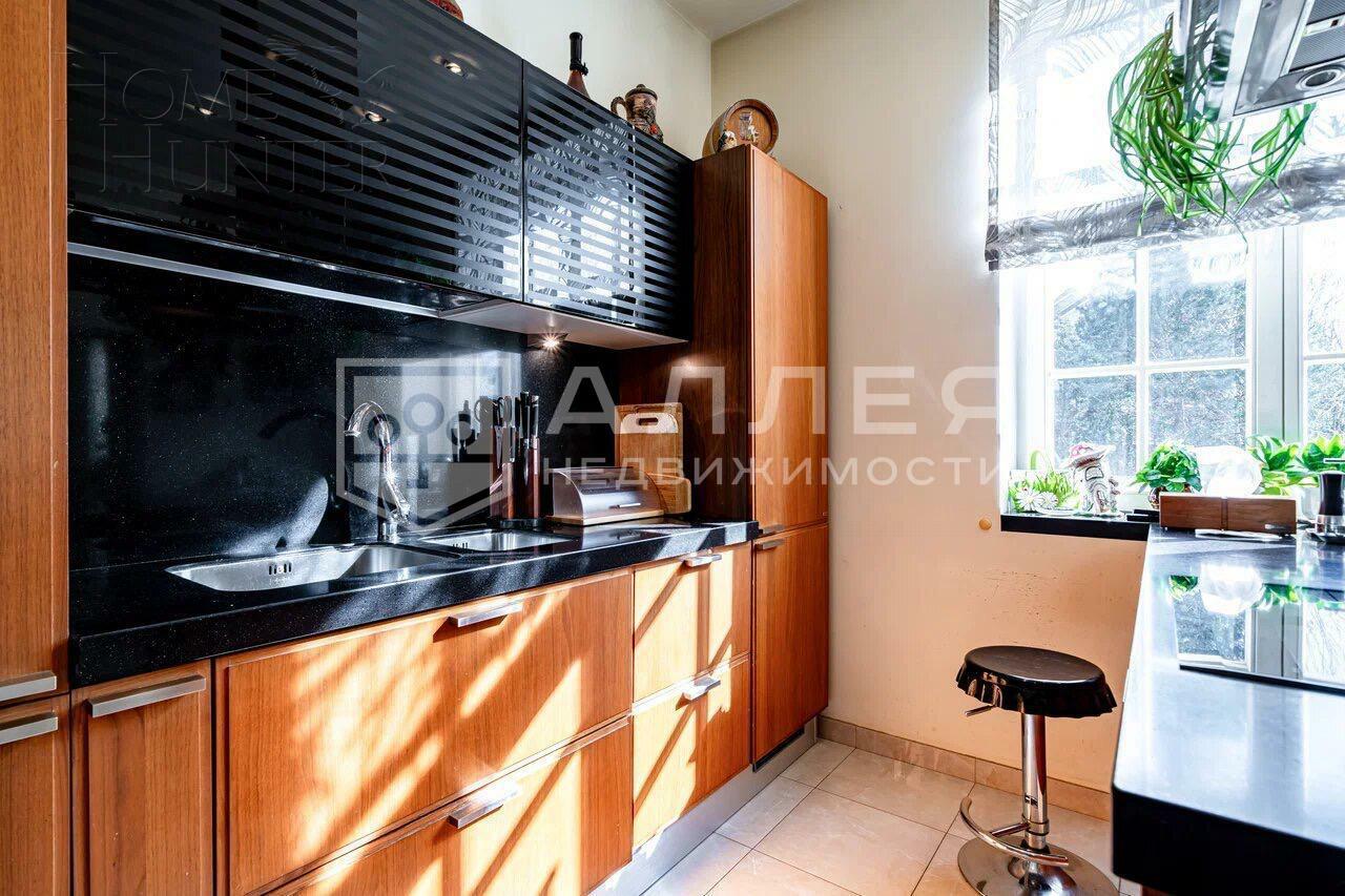 2-этажный коттедж 617.5 м² с отделкой