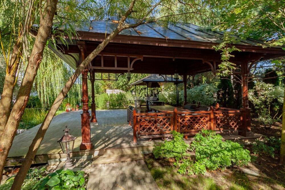 2-этажный коттедж 2 000 м² с отделкой