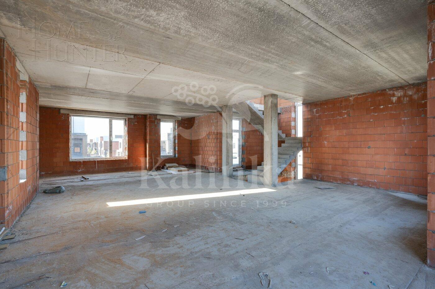 3-этажный коттедж 308 м² без отделки