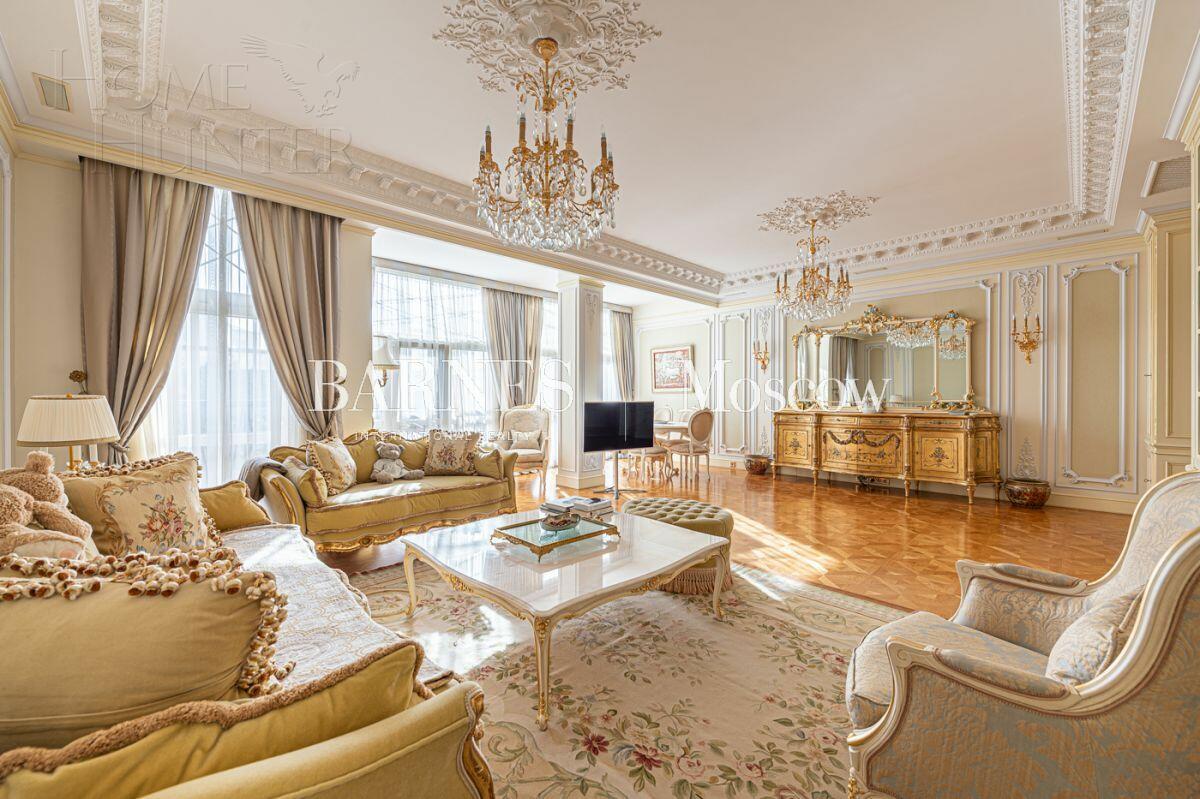 4-КОМН. КВАРТИРА С ОТДЕЛКОЙ 190 М² НА 3 ЭТАЖЕ