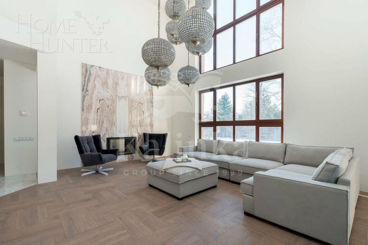 3-этажный коттедж 700 м² с отделкой