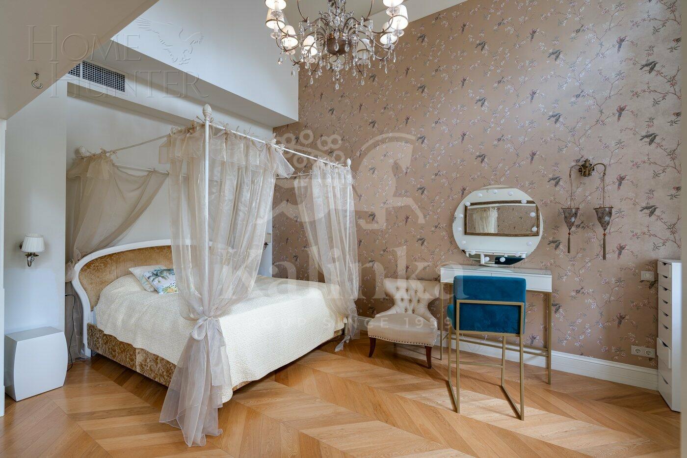 2-этажный коттедж 1 400 м² с отделкой