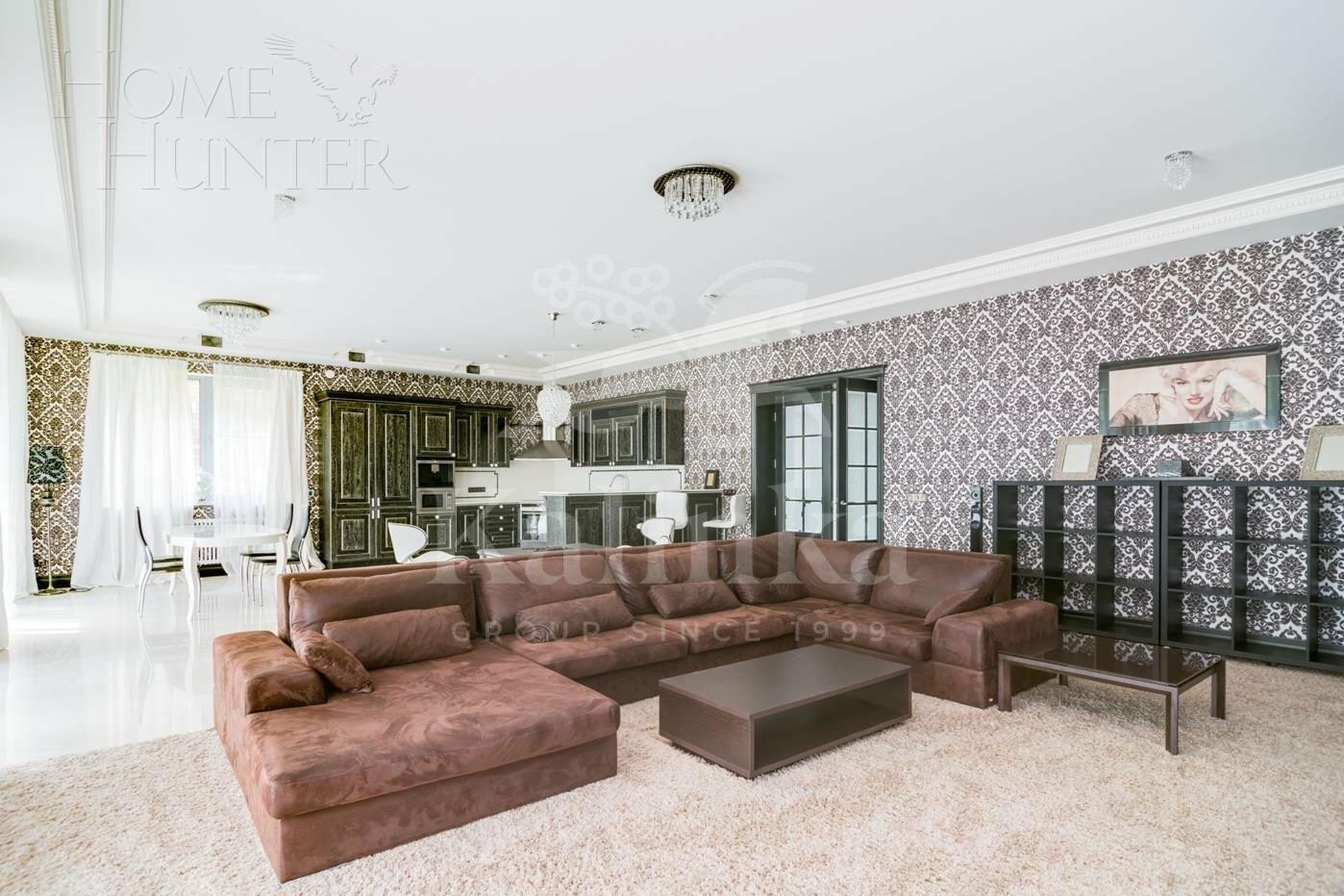 2-этажный коттедж 640 м² с отделкой