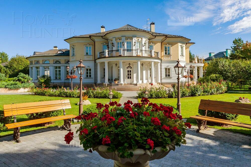 2-этажный коттедж 2 000 м² с отделкой