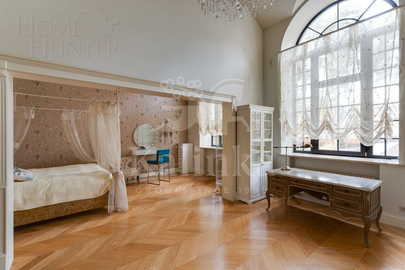 2-этажный коттедж 1 400 м² с отделкой